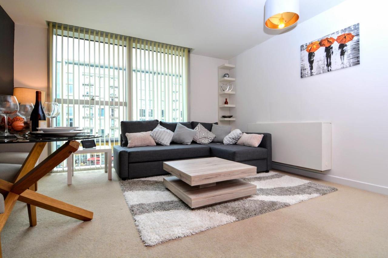 Stylish City Centre Apartment - Home From Home With Fully-Equipped Kitchen, Smart Tv, Netflix, Superfast Wifi, Free Parking, Self Check-In - By Brightleap Apartments Milton Keynes Dış mekan fotoğraf