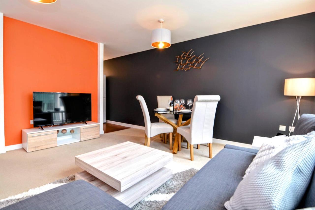 Stylish City Centre Apartment - Home From Home With Fully-Equipped Kitchen, Smart Tv, Netflix, Superfast Wifi, Free Parking, Self Check-In - By Brightleap Apartments Milton Keynes Dış mekan fotoğraf