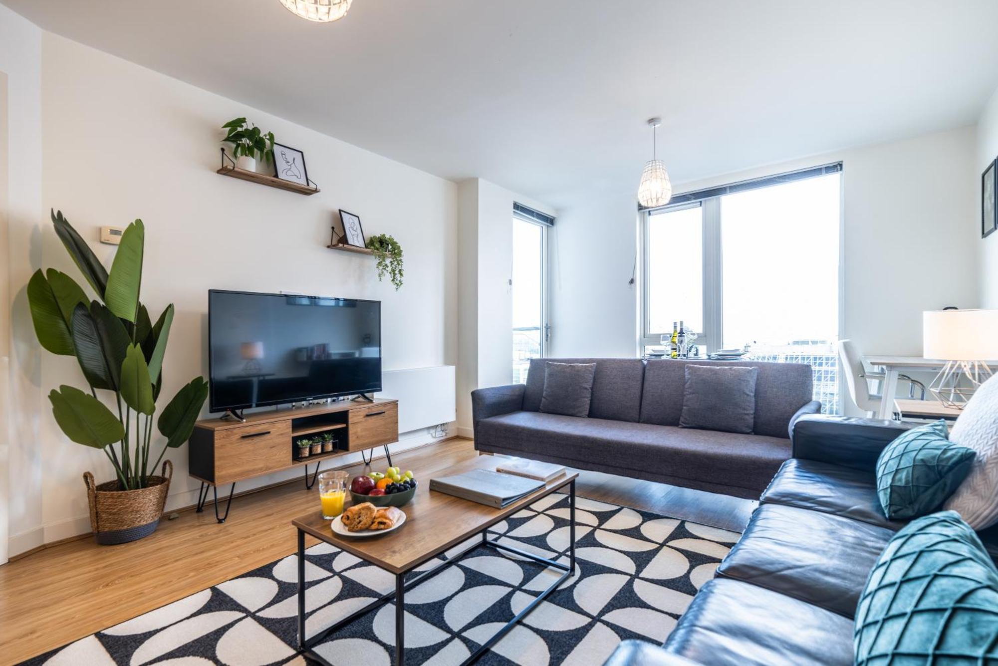 Stylish City Centre Apartment - Home From Home With Fully-Equipped Kitchen, Smart Tv, Netflix, Superfast Wifi, Free Parking, Self Check-In - By Brightleap Apartments Milton Keynes Dış mekan fotoğraf